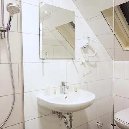 Jj Hannover-city-pension מלון 3*